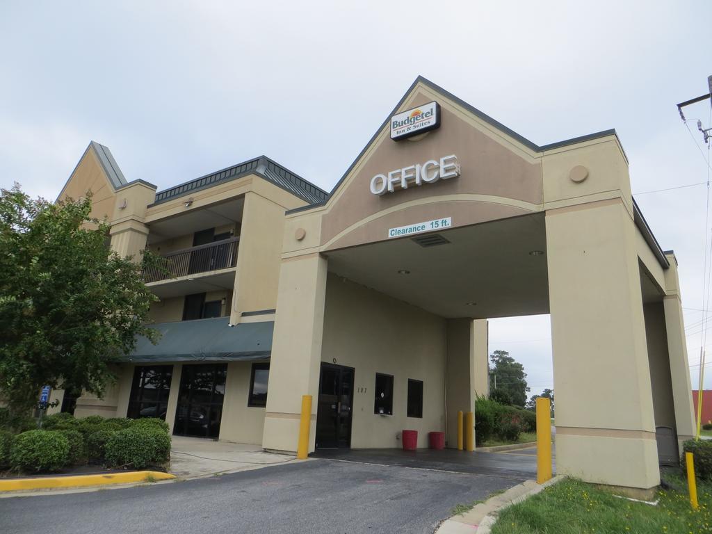 Budgetel Inn & Suites Macon Bagian luar foto